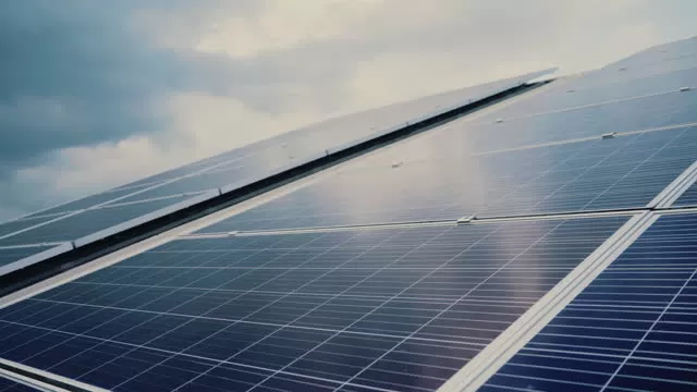 Transition Énergétique : Les Avantages des Panneaux Photovoltaïques, Eysines, GARANCE PLOMBERIE
